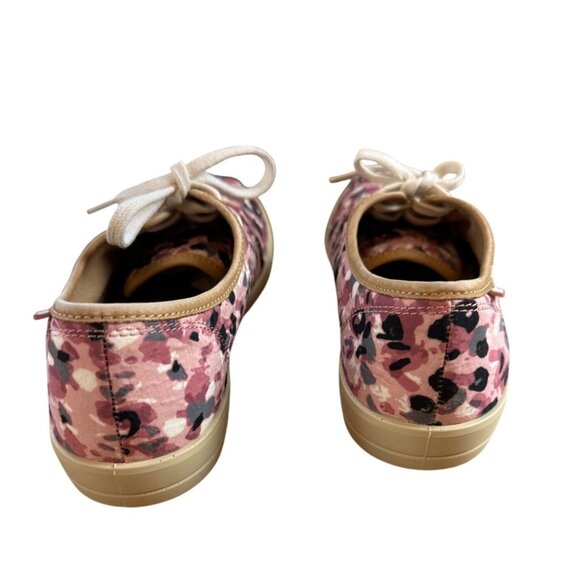 Keds  Size 7 Pink Floral Patterned Canvas Lace-Up Casual  Skecher Shoe - Picture 4 of 8